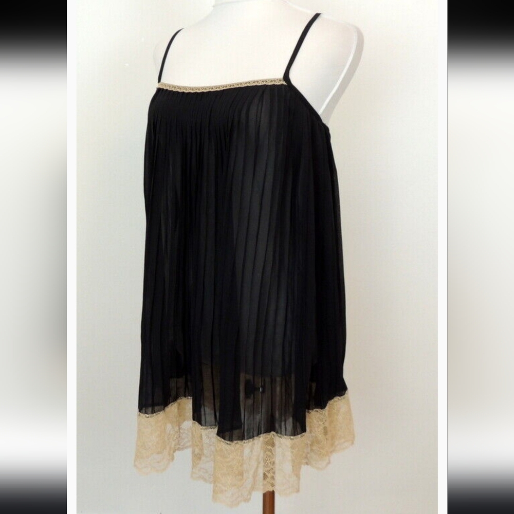 Victoria secret angel baby doll Chemise w/ lace